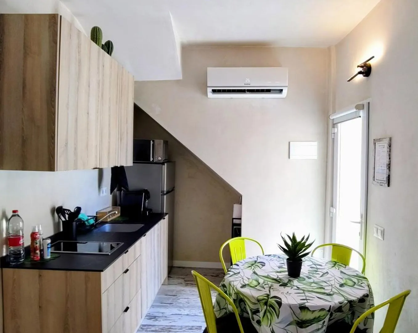 Casita Naif Estancias En Torre Del Mar A 30 Metros De La Playa Homestay