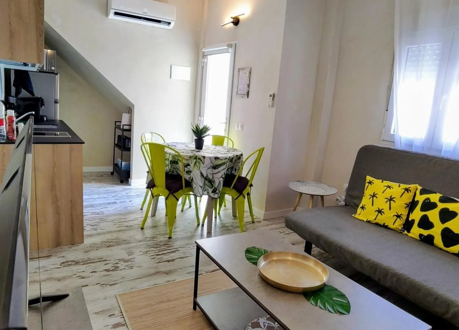 Homestay Casita Naif Estancias En Torre Del Mar A 30 Metros De La Playa Spain