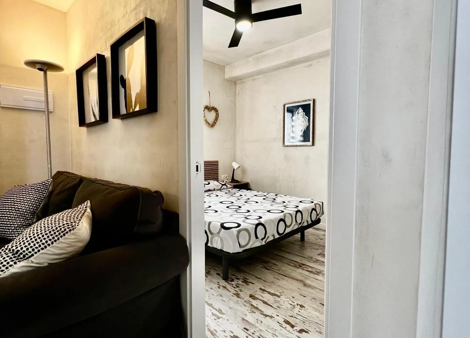 Casita Naif Estancias En Torre Del Mar A 30 Metros De La Playa